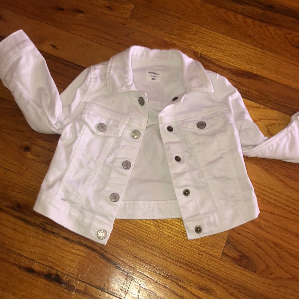 Gap girls toddler white jean jacket size 2 button
